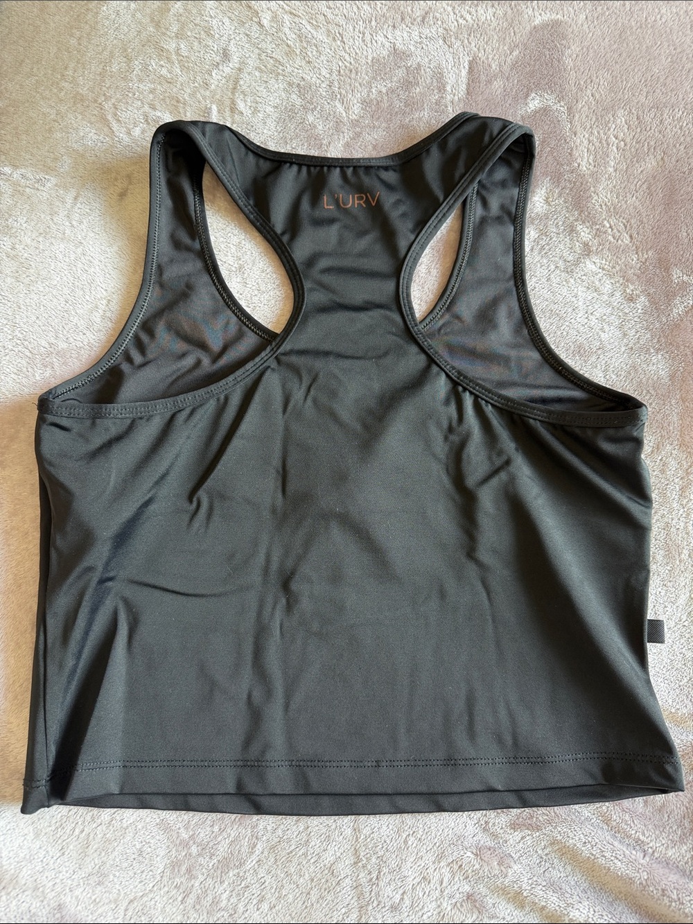 L'URV Black Racerback Performance Crop Tank - Picture 2 of 4